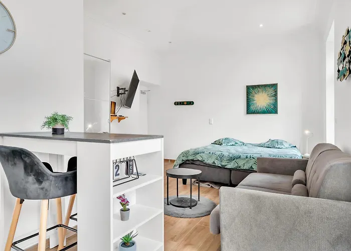 3 - Near Place De Paris *