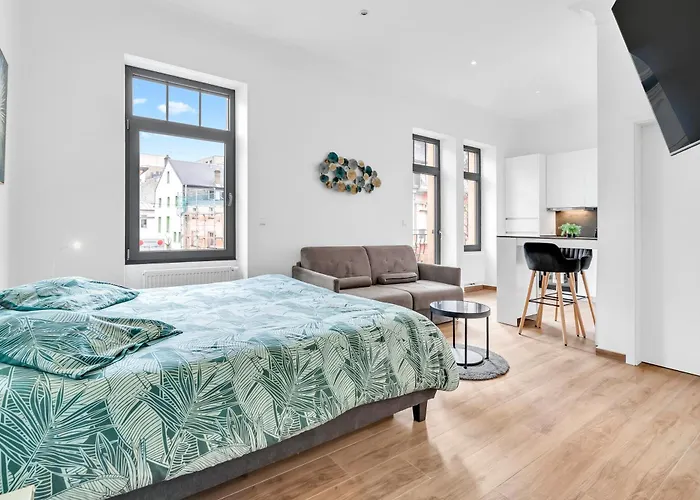 Apartment 3 - Near Place De Paris *