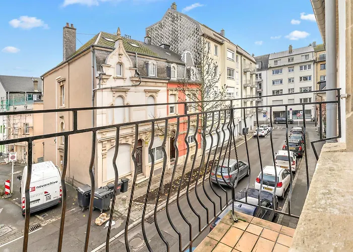 3 - Near Place De Paris Апартаменты *